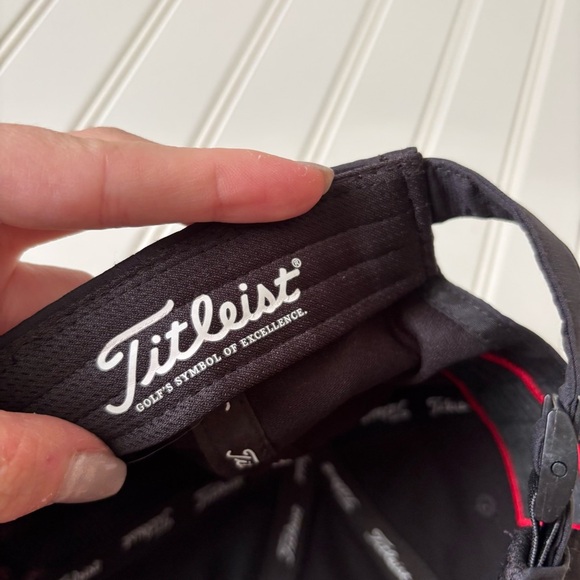Titleist | Men's Performance Tour Elite Golf Outdoor Hat Black Red - Picture 7 of 8